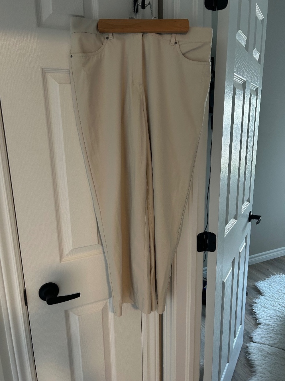 Lululemon wide leg Trouser sells for $148.